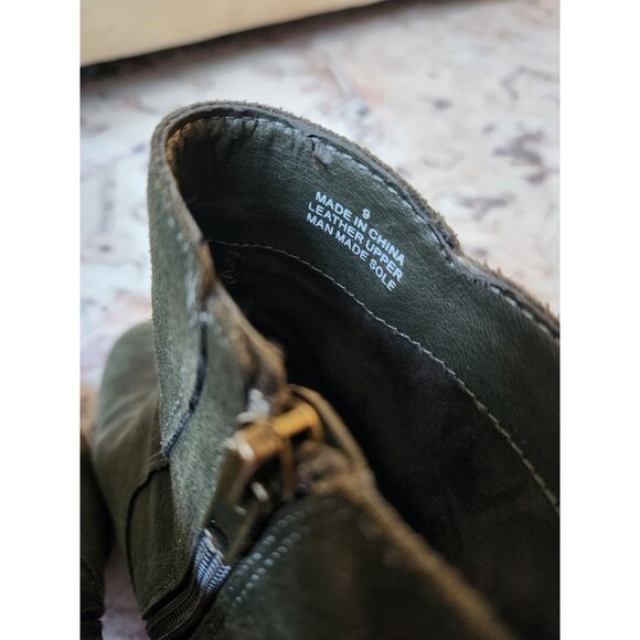 Sbicca Women's Sz. 9 Forest Green Suede Lorenza Ankle Booties - Picture 4 of 8